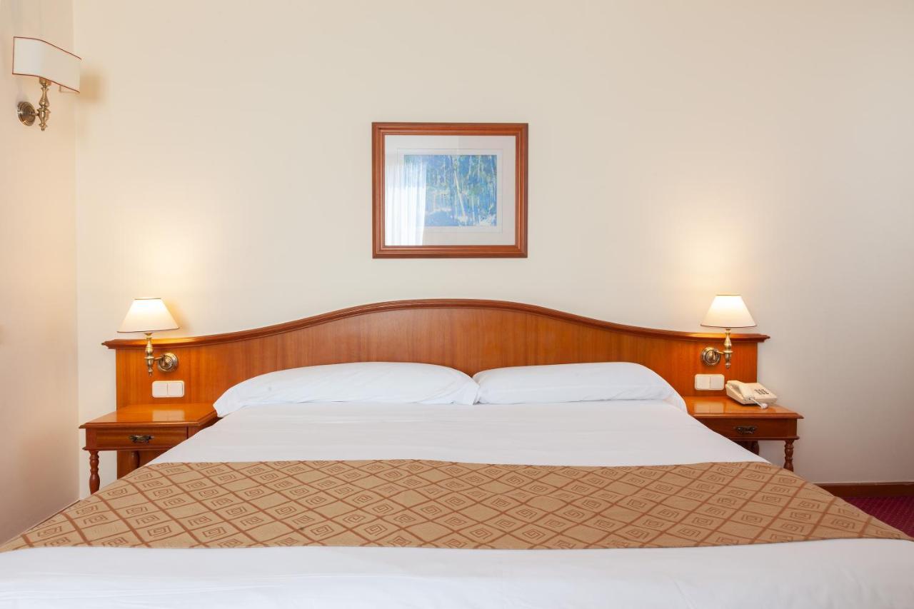 Hotel Hoyuela Santander Exterior photo